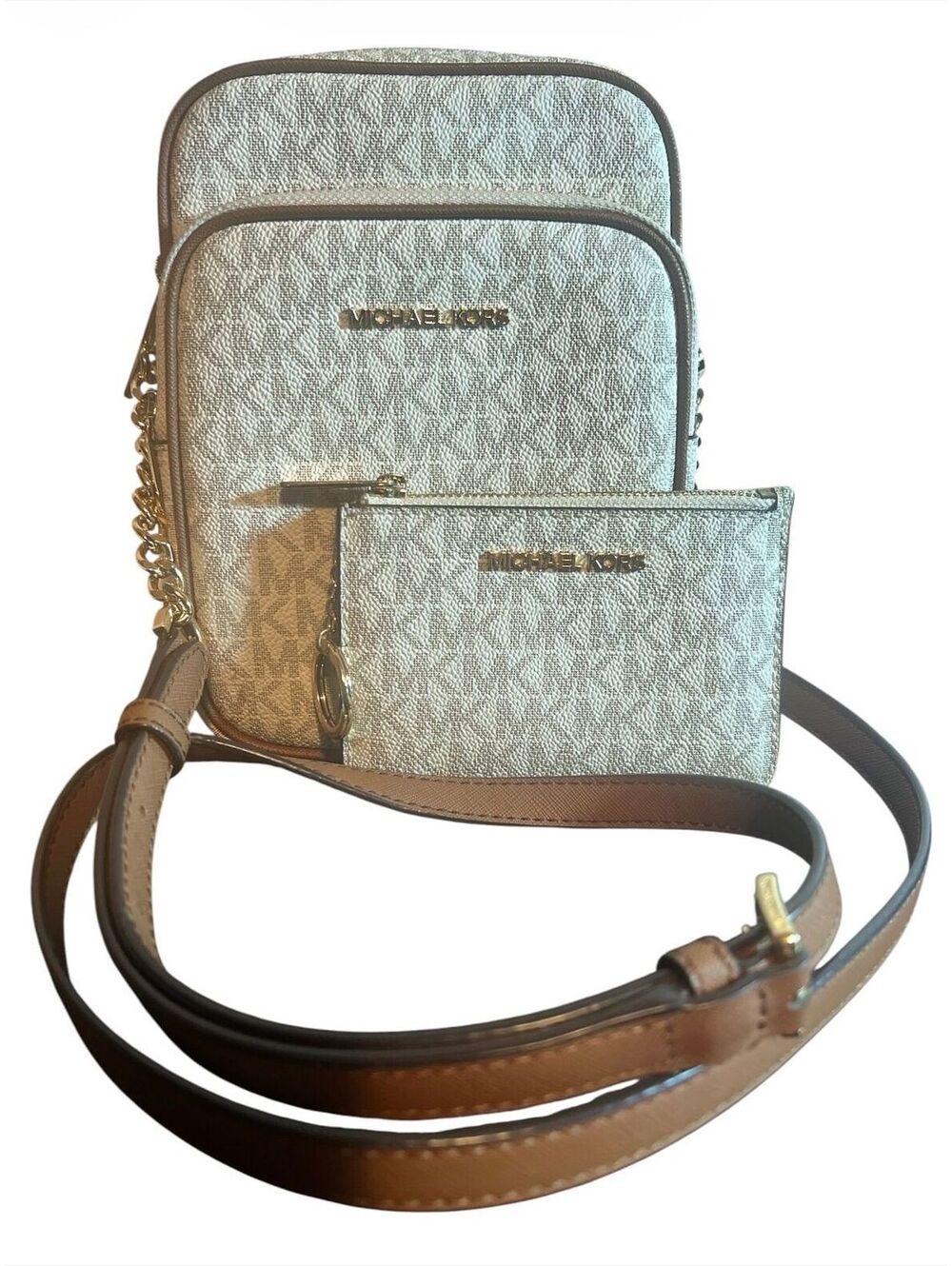 MK110. Michael Kors Jet Set Travel Medium Flight Crossbody Bag w/Coin Wallet